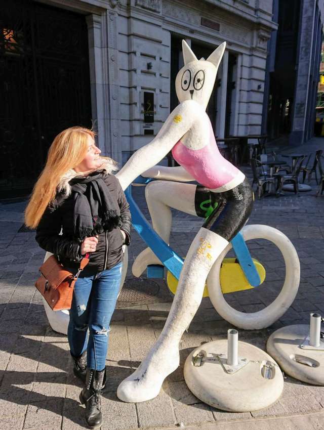 DSCPDC_0001_BURST20180225115436821_COVER