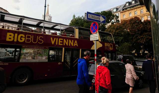 DSCPDC_0003_BURST20180922160846464_COVER