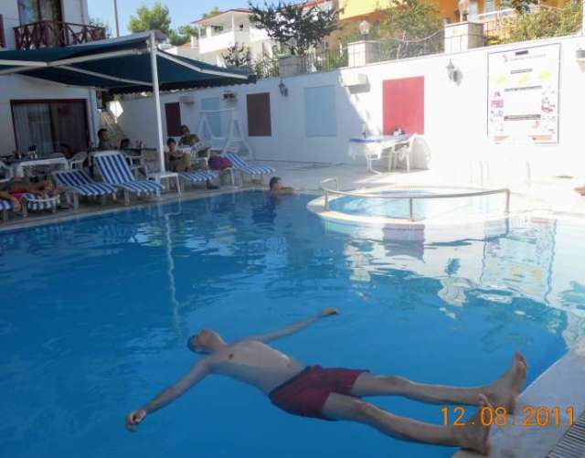 288079_182217641847262_6231232_o