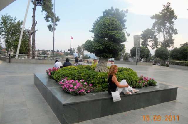 288092_182207348514958_6481354_o