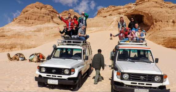 266687_440334559368901_2050134209_o (1)